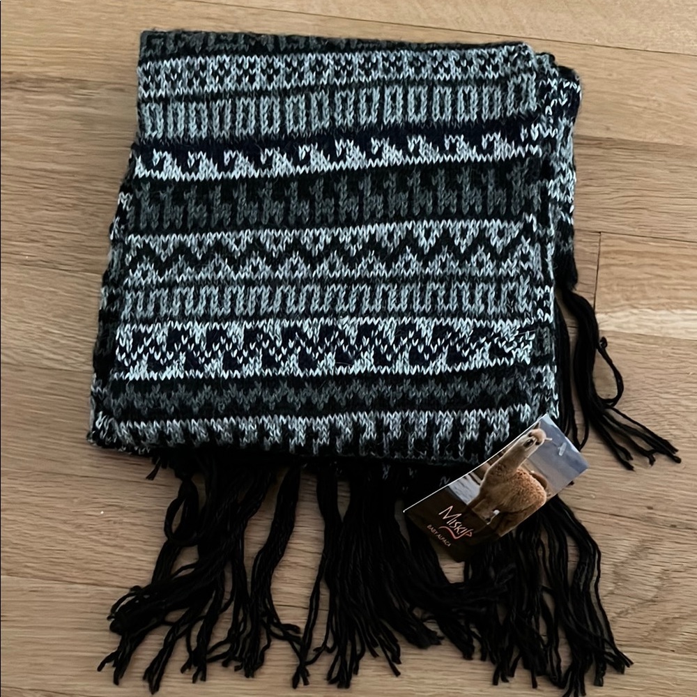 100% baby alpaca scarf from PERU, Black and White Patterned Scarf with Fringe